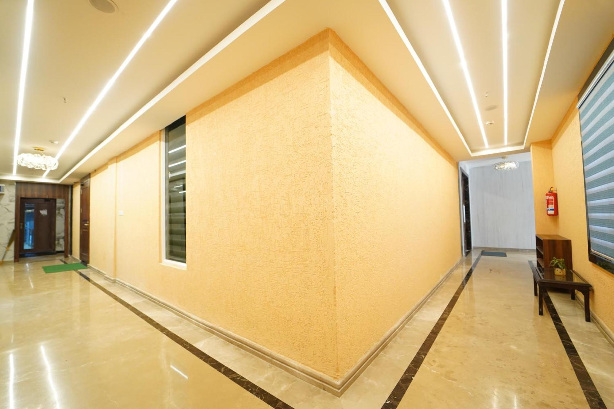Hotel Ananta Sayana บูบันเนสชวาร์ ภายนอก รูปภาพ